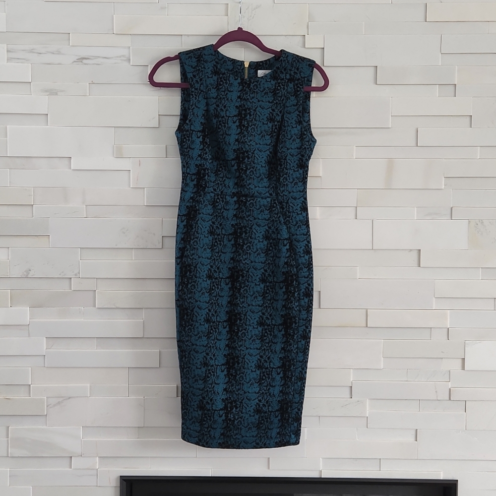 CALVIN KLEIN DRESS , SIZE 2, JADE GREEN AND BLACK TEXTURED PATTERN.